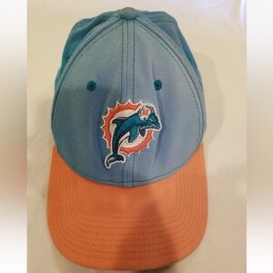 PREOWNED MIAMI DOLPHINS Orange BILL/AQUA HAT New Era 39THIRTY Fitted Hat Cap.